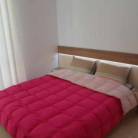 Flori Beach Apartment Radhimë Rom bilde