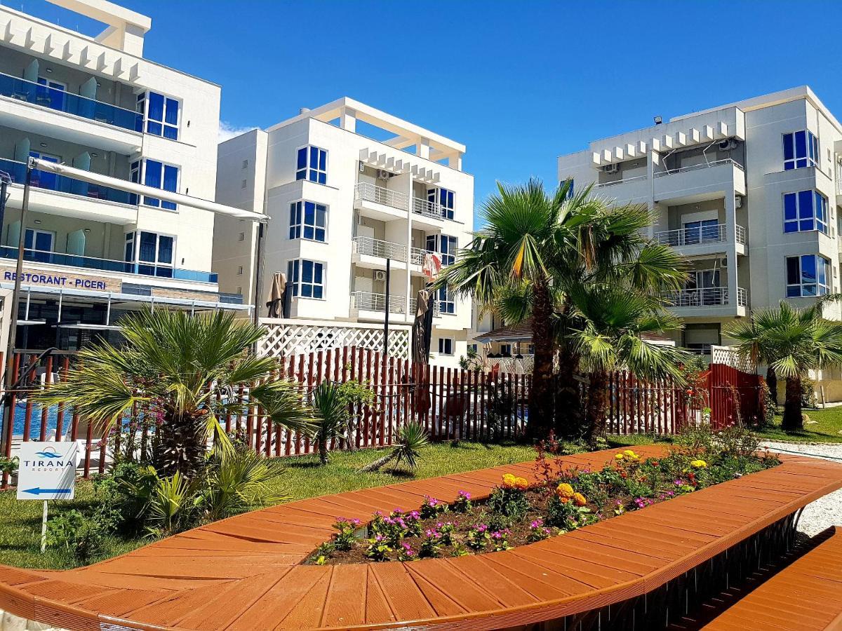 Flori Beach Apartment Radhimë Eksteriør bilde