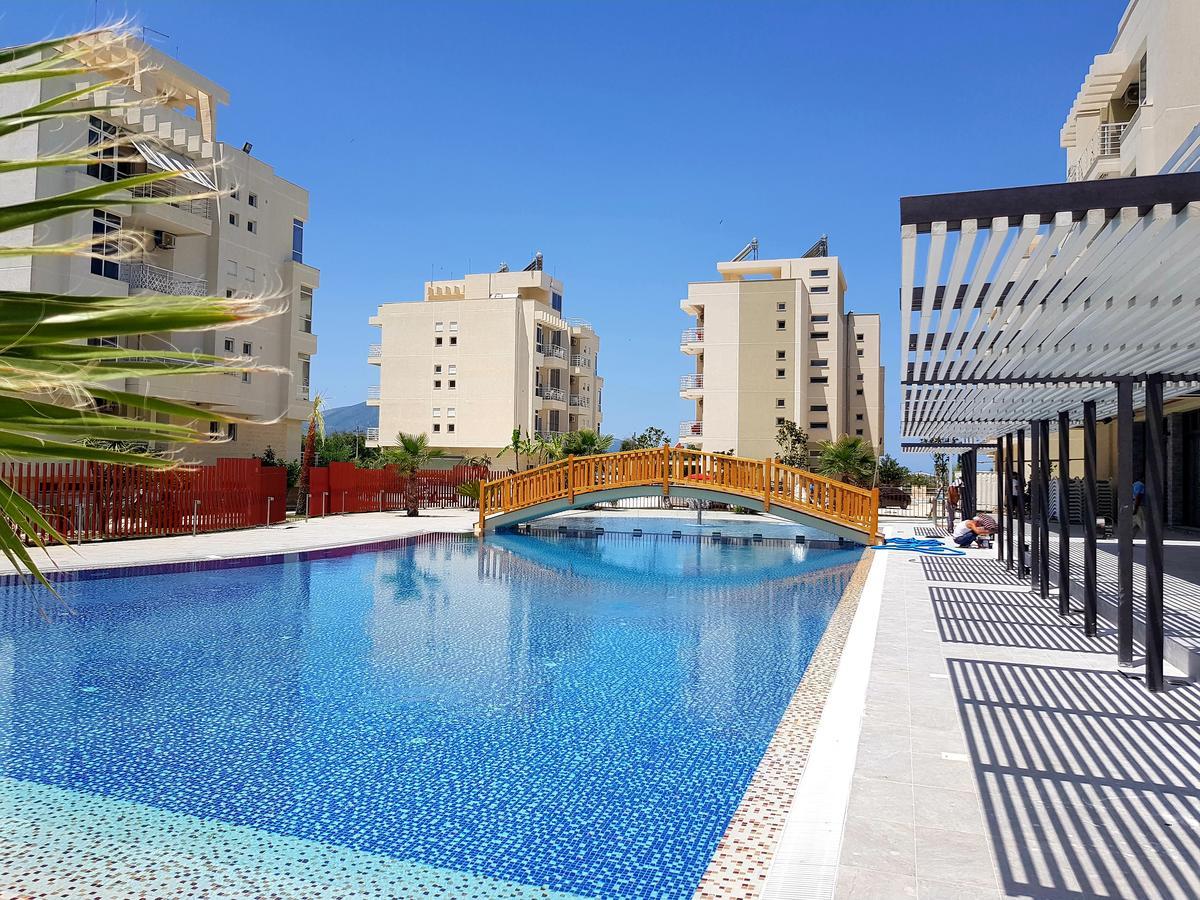 Flori Beach Apartment Radhimë Eksteriør bilde
