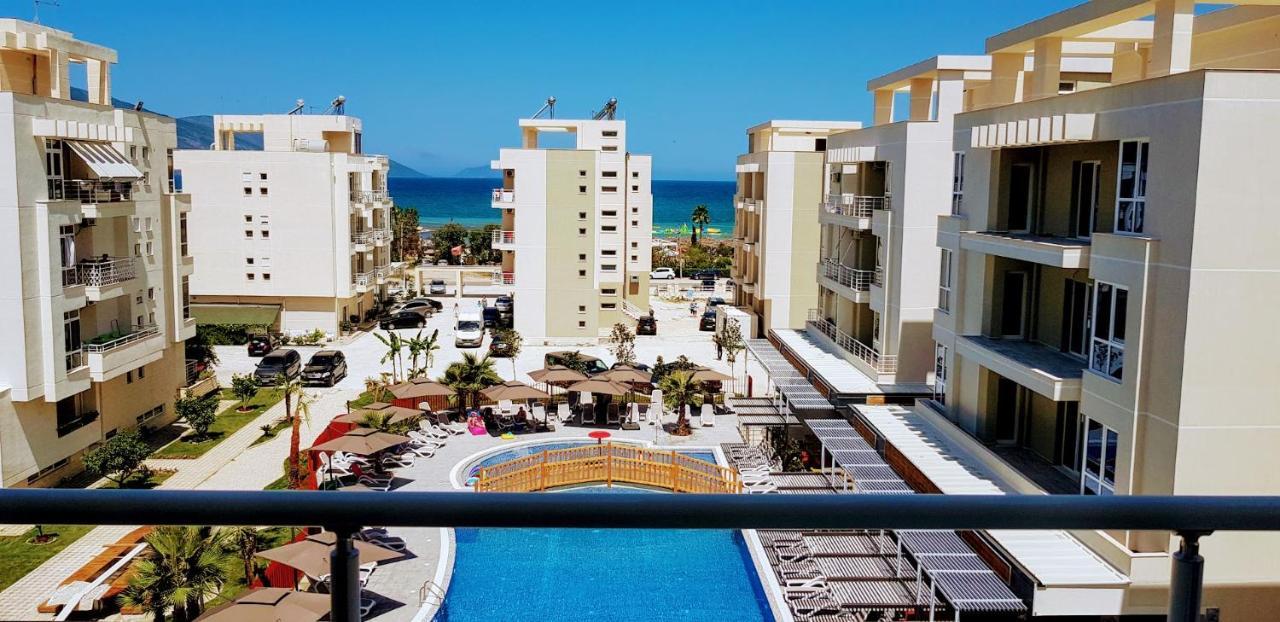 Flori Beach Apartment Radhimë Eksteriør bilde